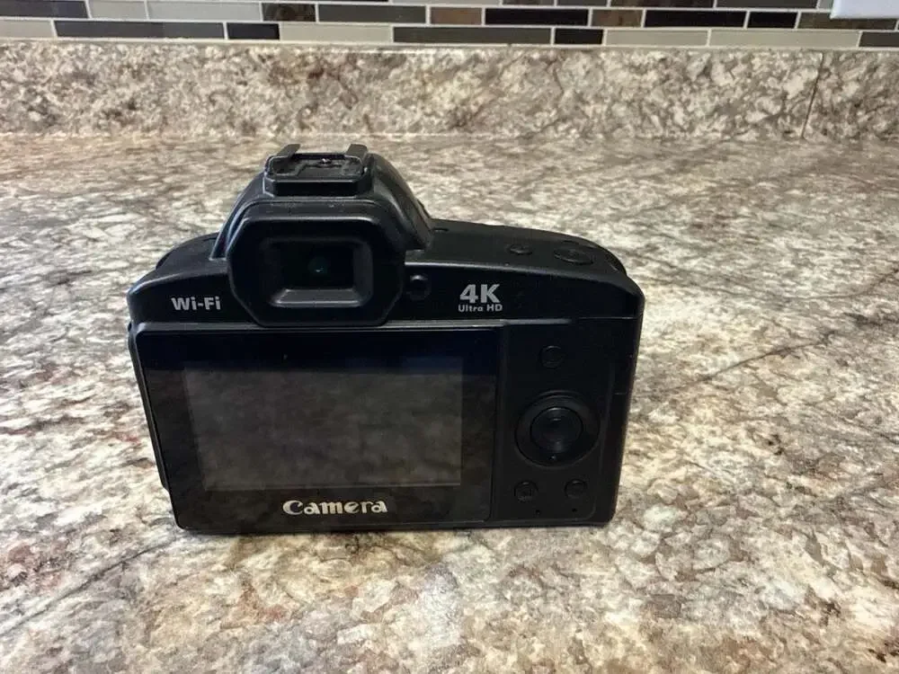 4K Ultra HD WiFi Digital Video Camera DSLR-Style with Macro Lens